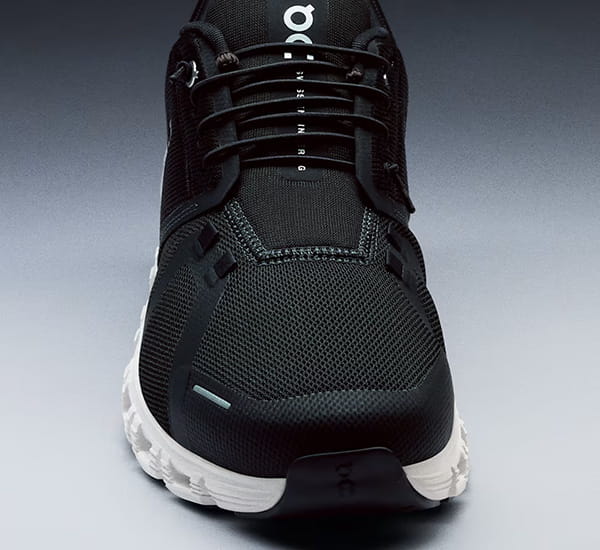 シューズの脱ぎ履きが簡単か