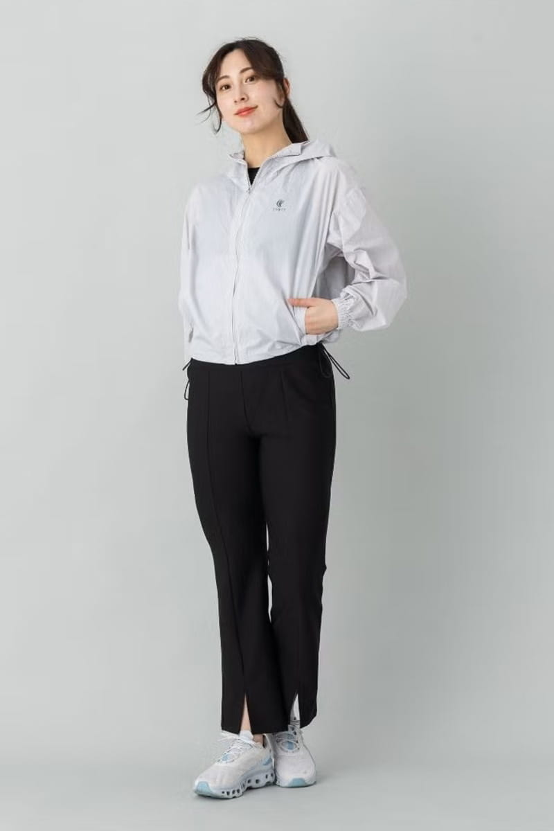 美脚スリットフレアパンツ コーデ1