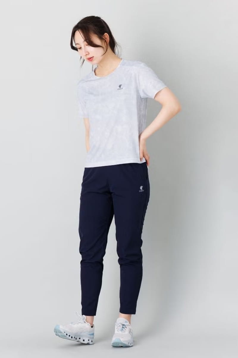 ナイロンストレッチロングパンツ コーデ2