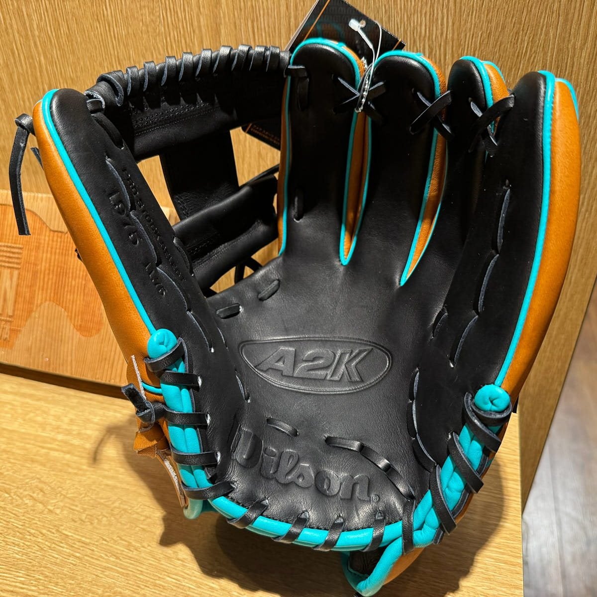 ウイルソン 限定 硬式用グラブ 内野手用 11.75インチ 一般 軟式野球
