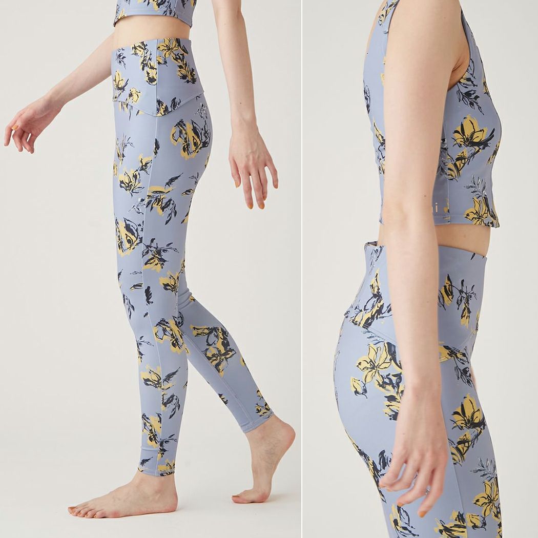 新品　emmi yoga　レギンス　フラワー柄　ブルー　UVカット　速乾機能　M エミ emmi emmi yoga オリジナルフラワー柄レギンス レディース ブルー