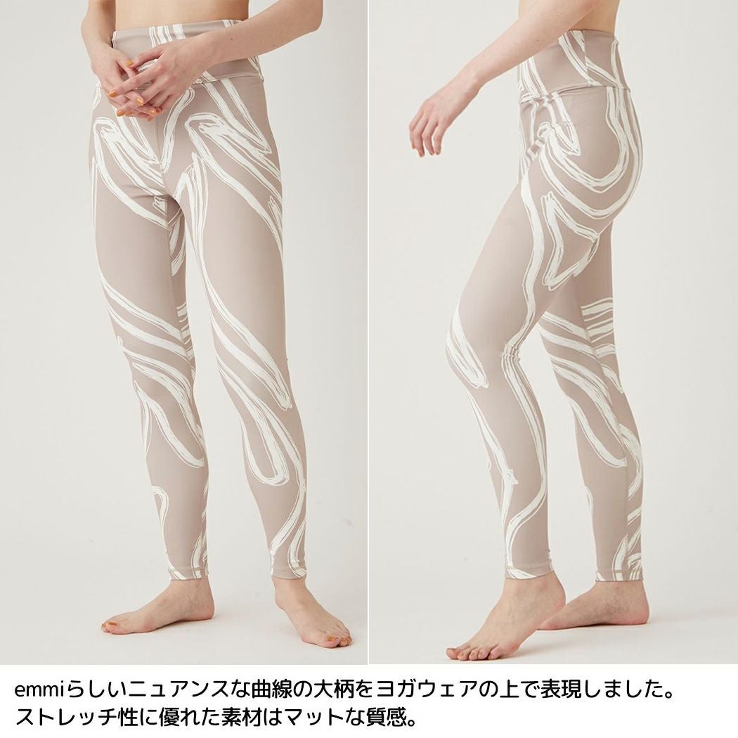 エミ emmi emmi yoga ニュアンスパターンレギンス レディース ベージュ