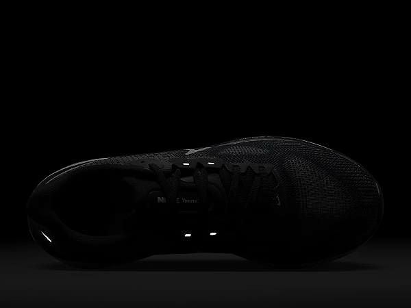 ナイキ ボメロ スポーツ ランニングシューズ ランシュー NIKE VOMERO