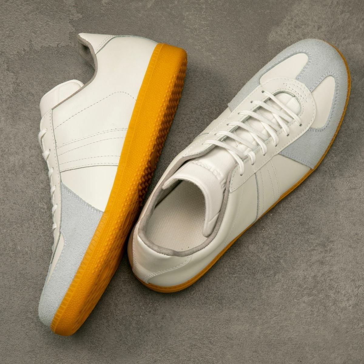 現行の「本物」ジャーマントレーナー】GERMAN TRAINER Original