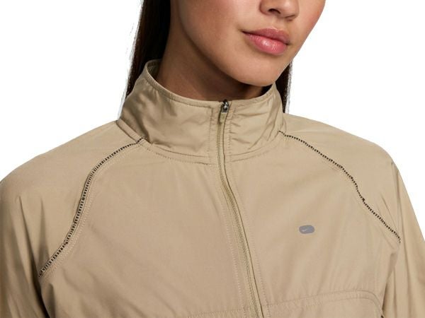 ナイキ NIKE ランニングジャケット レディース カーキ 枯草色 スポーツ