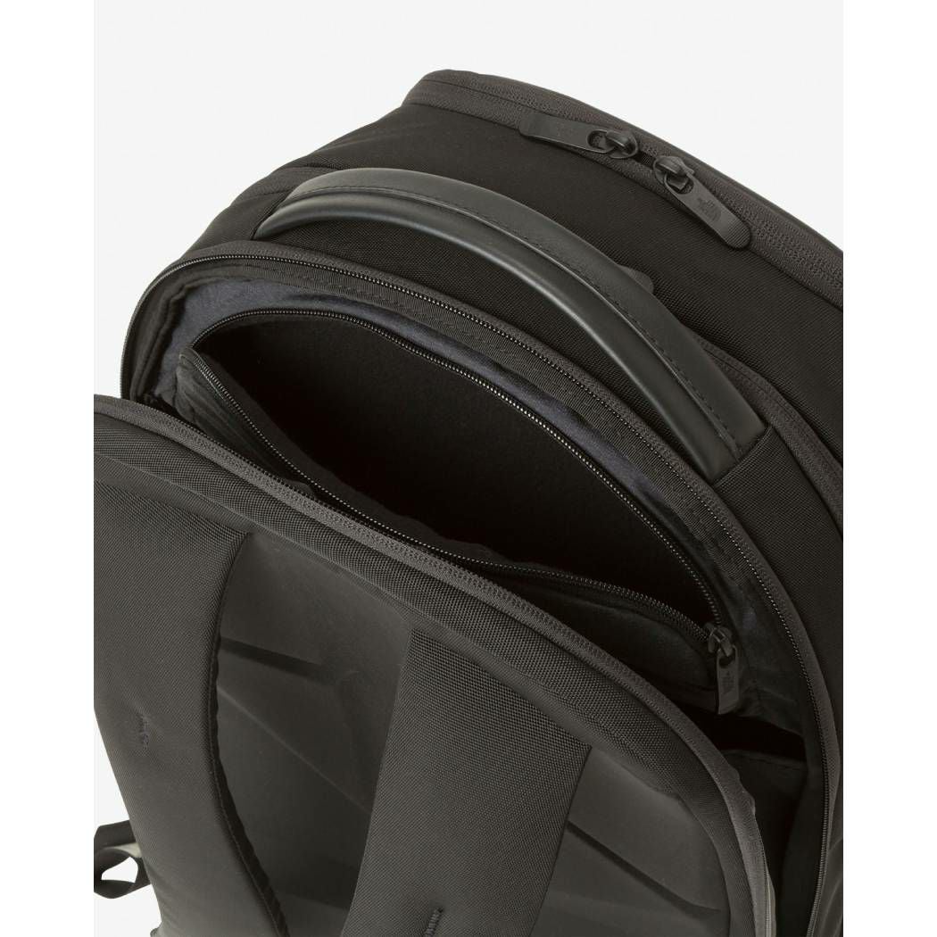 ノースフェイス　ローマーデイ　リュック NM82395 24L 美品 THE NORTH FACE（ザ ノースフェイス） ローマーデイ (24L) NM82395