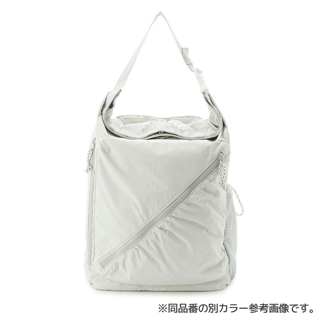 エミ emmi 【emmi×MEGALOS】撥水マルチパーパスバックパック