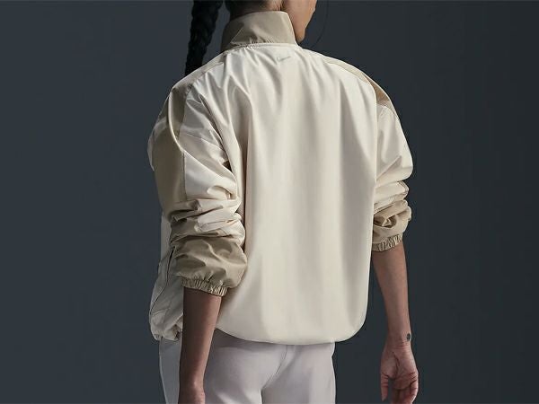 ナイキ NIKE ランニングジャケット レディース ベージュ スポーツ