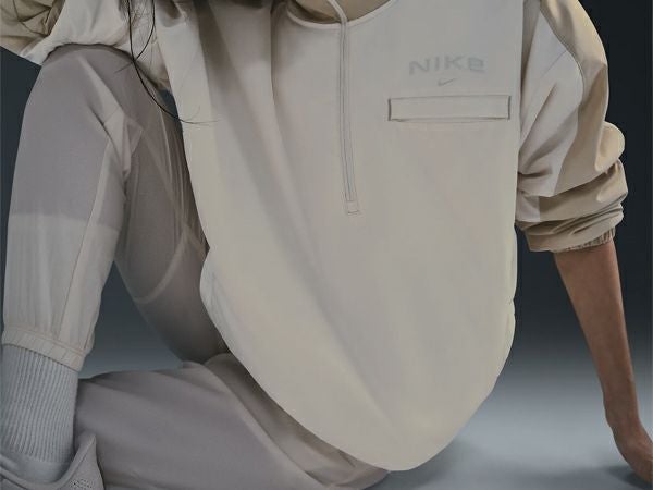 ナイキ NIKE ランニングジャケット レディース ベージュ スポーツ