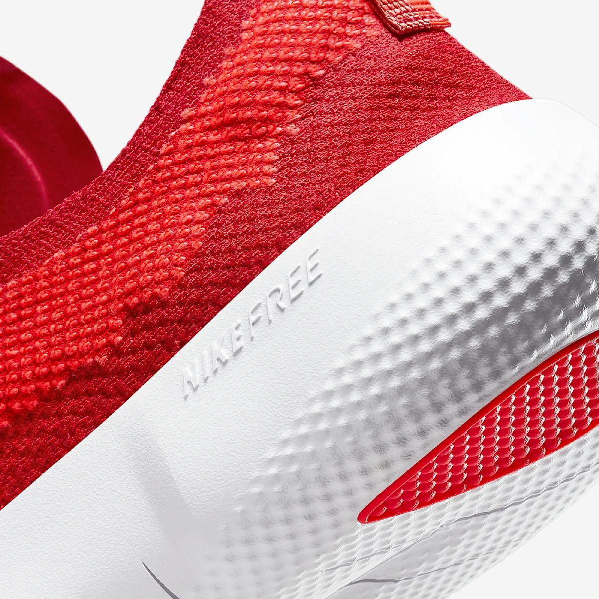 Nike『未使用』ランニングシューズ27cm//DOWNSHIFTER7/レッド NIKE（ナイキ） ランニングシューズ スニーカー ダウンシフター7