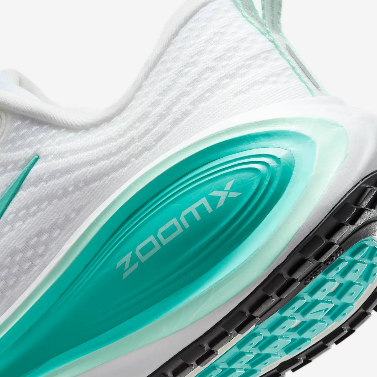 ナイキ ボメロ プラス レディース NIKE Air Zoom Vomero Plus