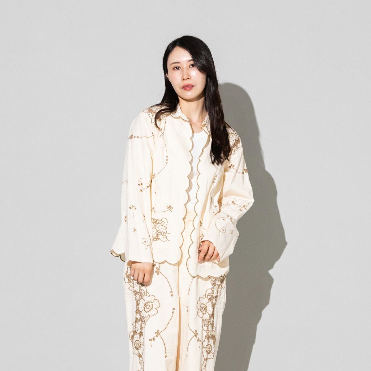 Sara mallikaサラマリカ　刺繍入り長袖シャツ、カットソー、シャツ、綿 サラマリカ コットンツイルカットワークシャツ レディース Sara