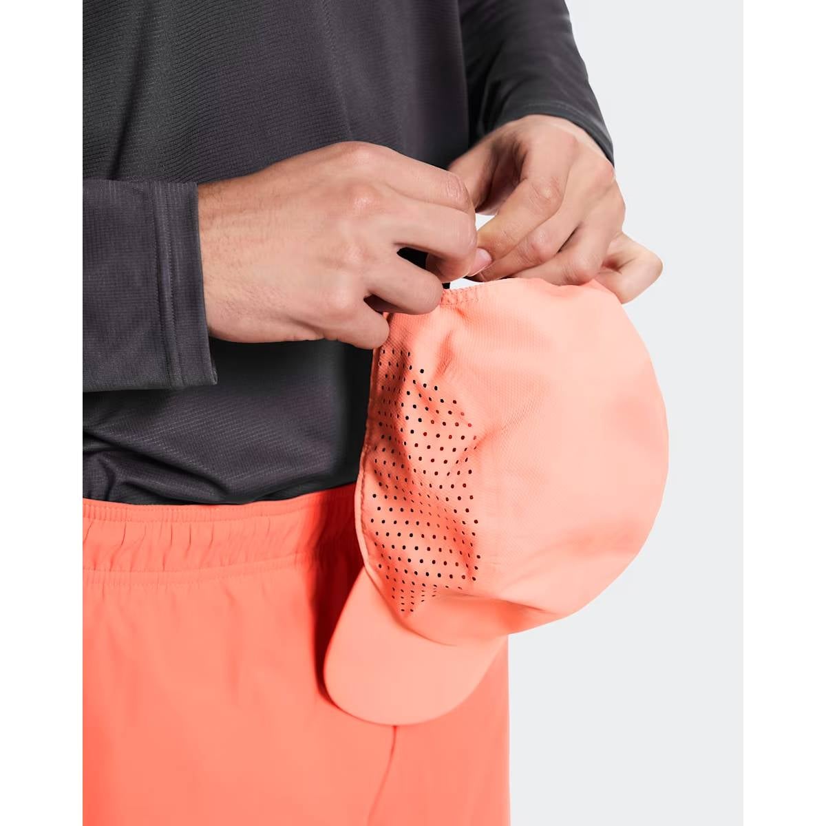 【新品/希少】on ネイビー 男女兼用 Lightweight キャップ オン On Lightweight Cap オン ライトウェイトキャップ ネイビー 【公式通販】