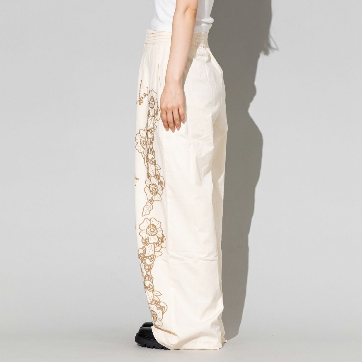 サラマリカ コットンツイルカットワークワイドパンツ レディース Sara