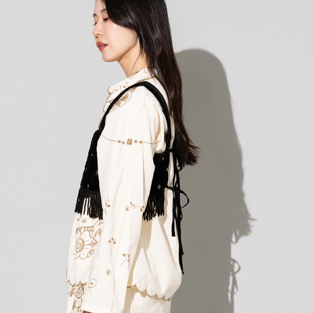 サラマリカ ベルベットビーズエンブロイダリービスチェ Sara mallika