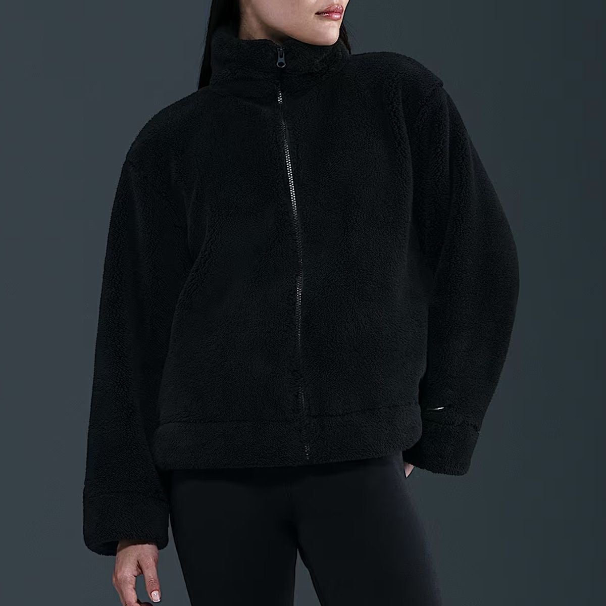 ナイキ スポーツウェア エッセンシャル ハイパイル フリース