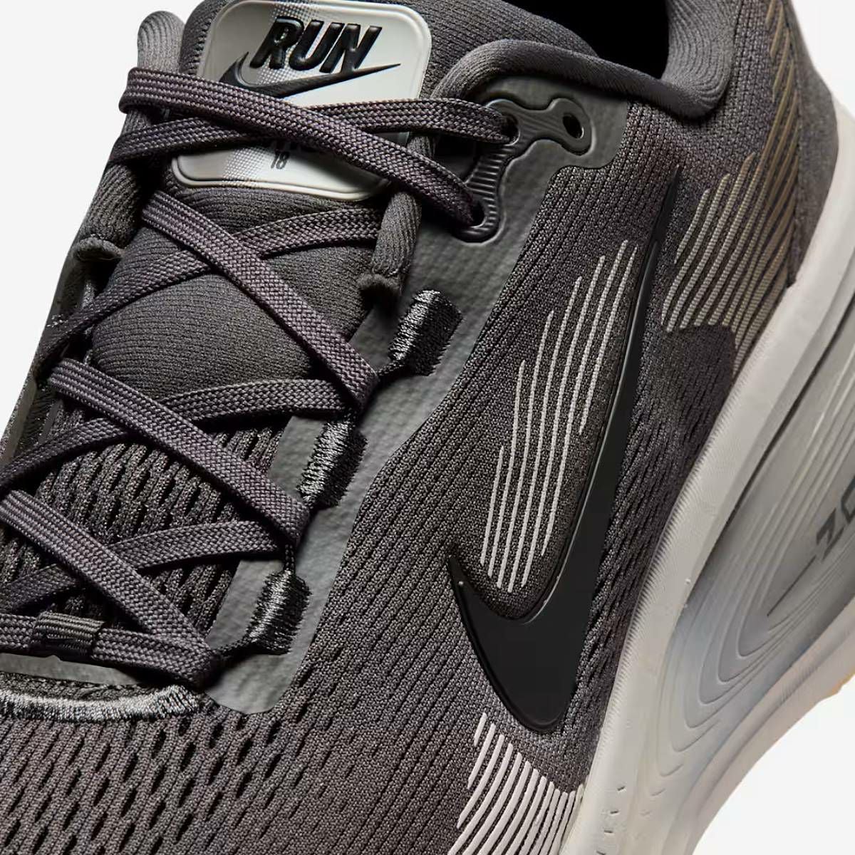 ナイキ ズーム ボメロ 18 メンズ NIKE ZOOM VOMERO 18 | スポーツ