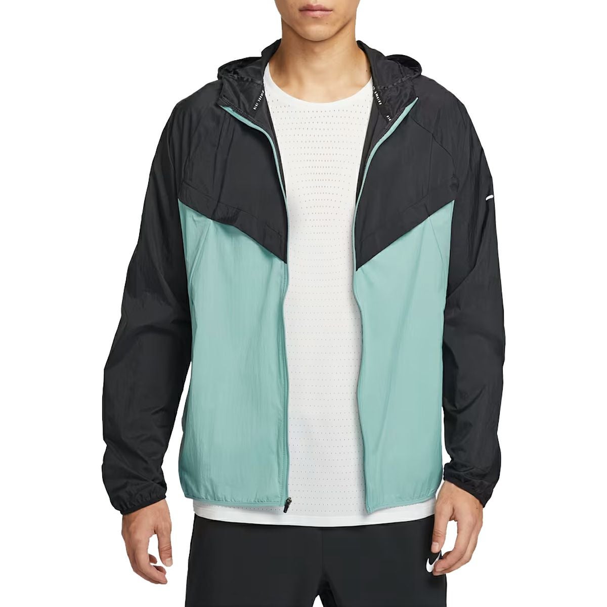 ナイキ ランニング ディビジョン メンズ UV ランニングジャケット Nike Stride Men's Repel UV Running Jacket. Nike JP