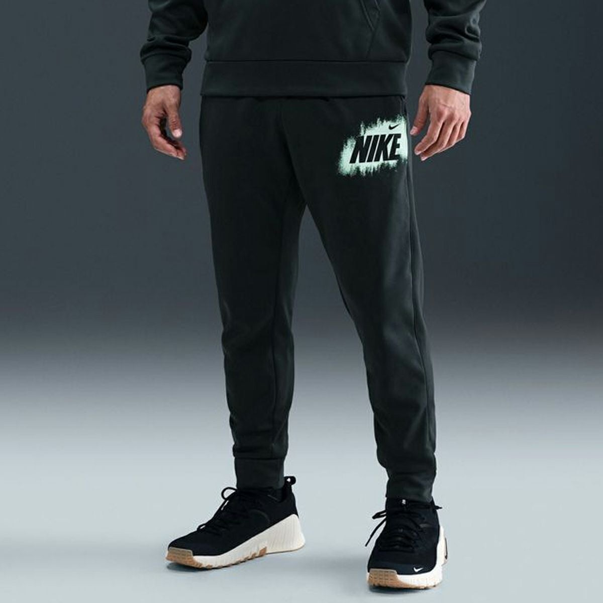 ナイキ フリース ジョガー パンツ Therma-FIT GFX NIKE Fleece Jogger