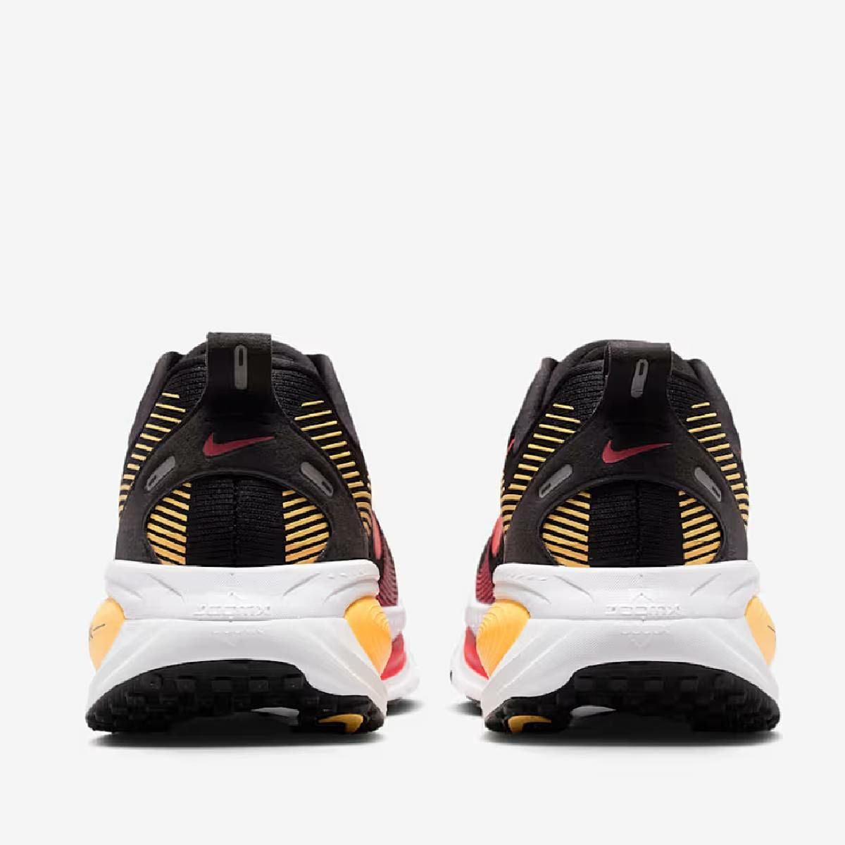 Nike ボメロ18 26㎝　新品 ホワイト/オレンジ/イエロー ナイキ ボメロ 18ウィメンズ ランニングシューズ 27 5cm HM6804-100