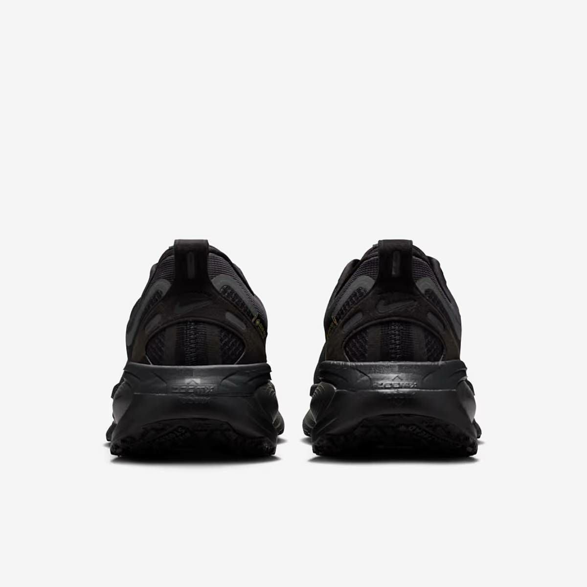 ナイキ ボメロ 18 ゴアテックス GTX メンズ NIKE VOMERO 18 GORE-TEX