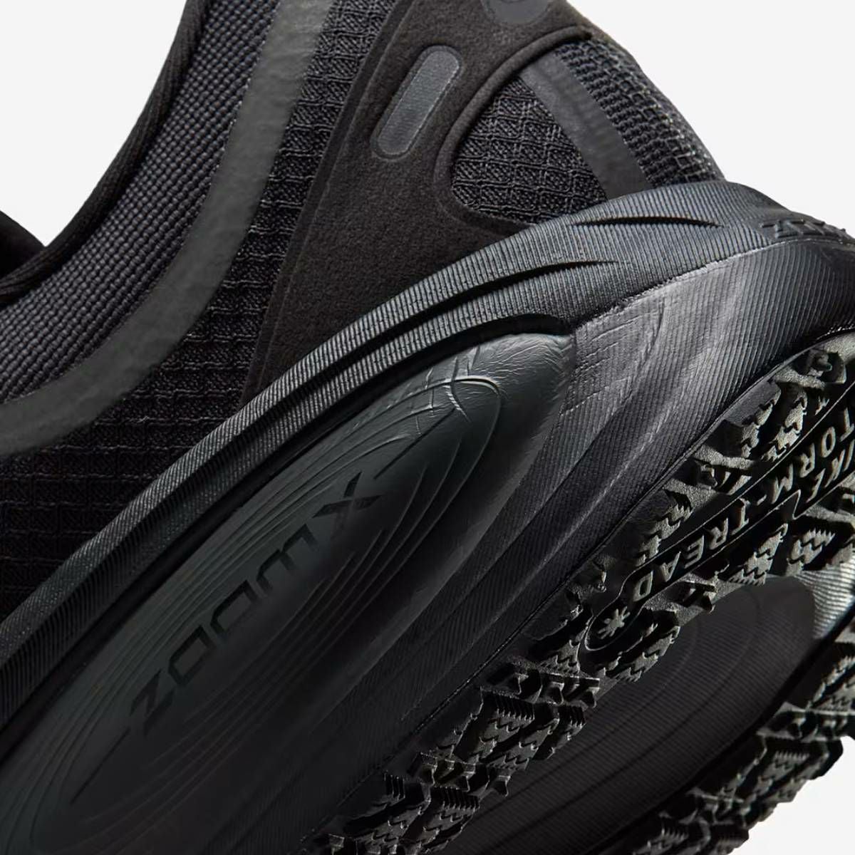 ナイキ ボメロ 18 ゴアテックス GTX メンズ NIKE VOMERO 18 GORE-TEX