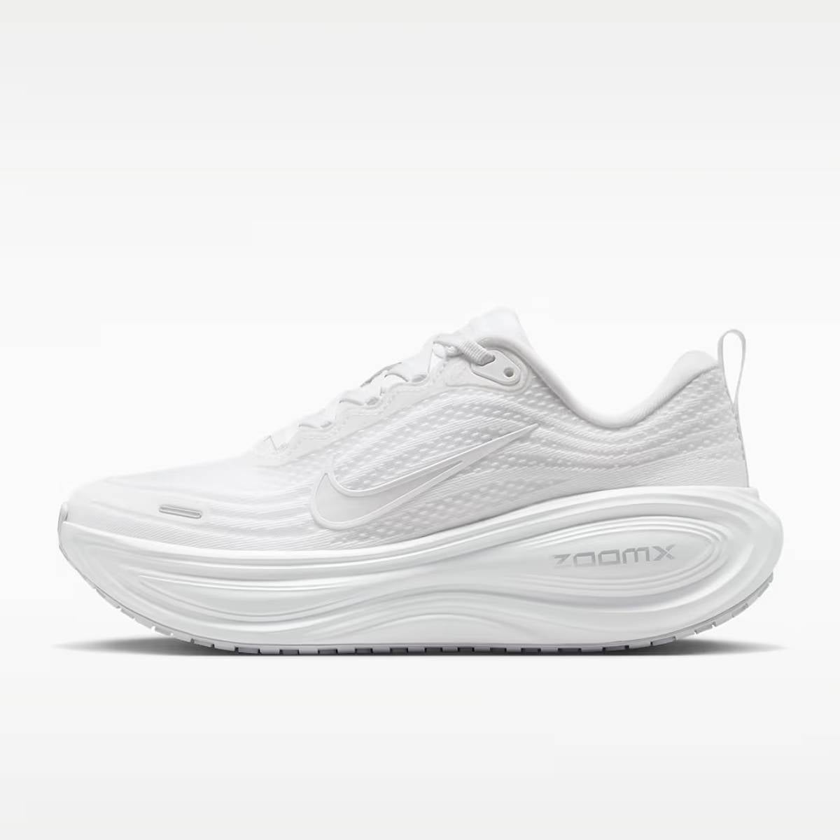ナイキ ボメロ プラス NIKE Vomero Plus | スポーツマリオ公式通販サイト
