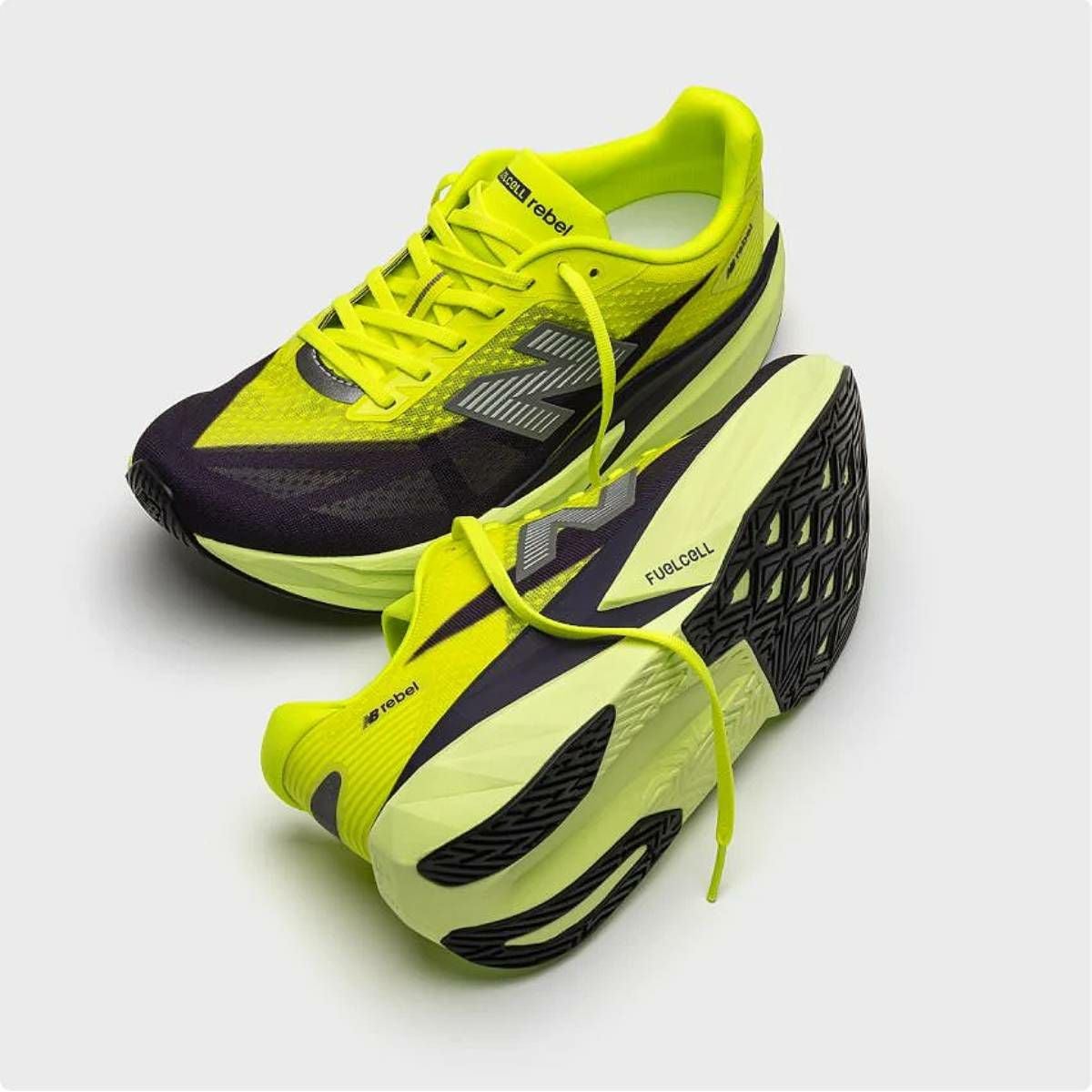 ニューバランス フューエルセル レベル v5 NEW BALANCE FuelCell Rebel