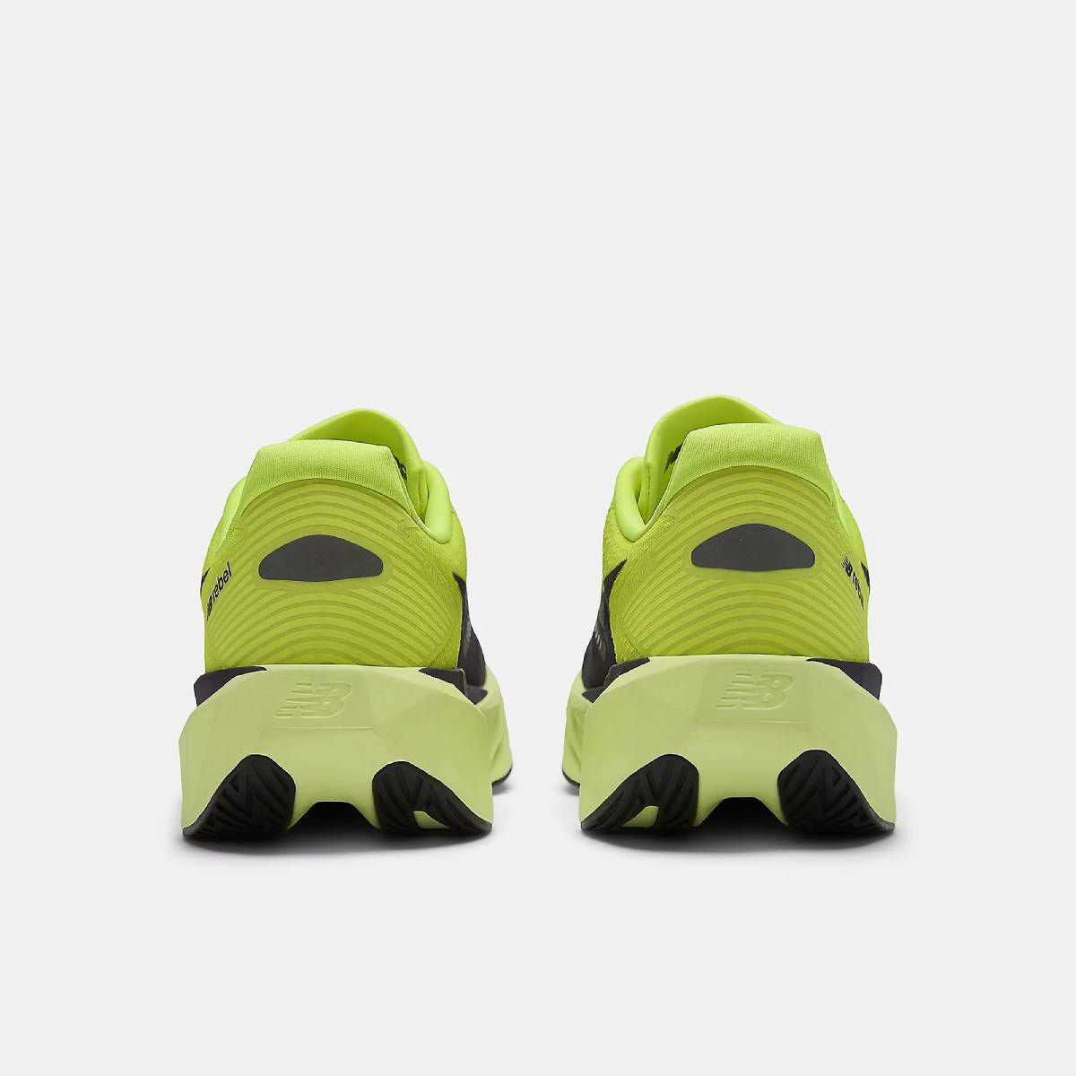 ニューバランス　フューエルセル レベル v5 メンズ25cm 新品　箱無し ヨドバシ.com - ニューバランス new balance フューエルセルレベルv5