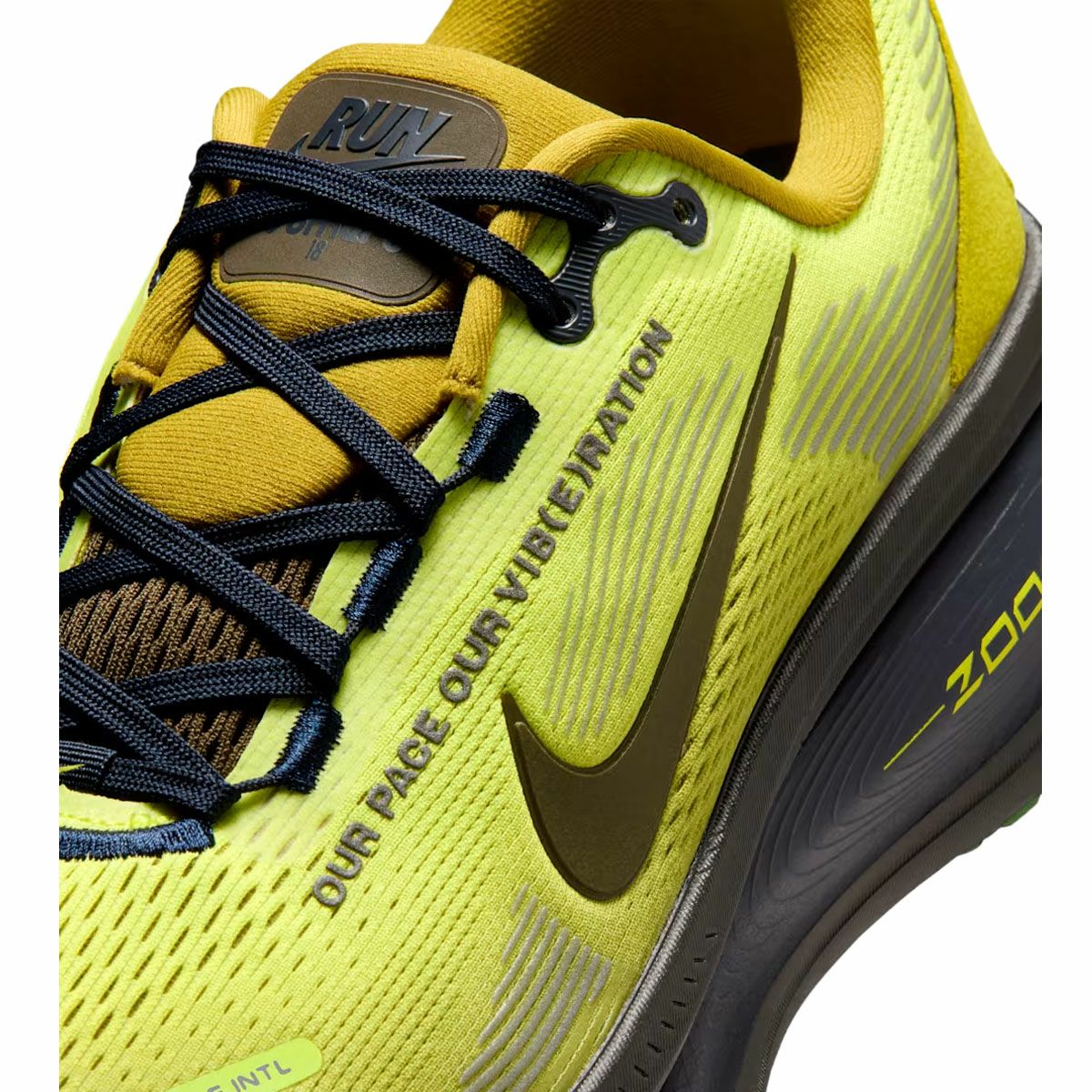 ナイキ ズーム ボメロ 18 SE NIKE ZOOM VOMERO 704 | スポーツマリオ