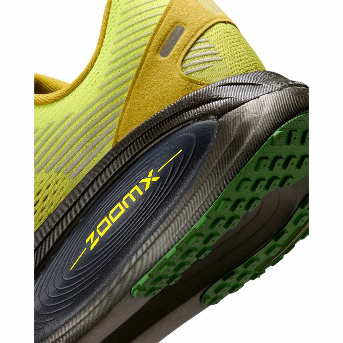 ナイキ ズーム ボメロ 18 SE NIKE ZOOM VOMERO 704 | スポーツマリオ