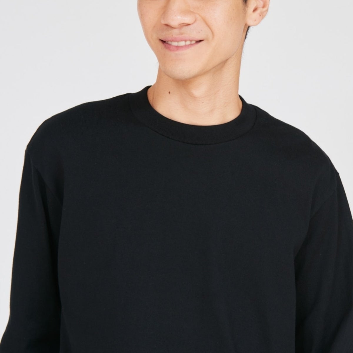 ヘインズ Hanes T-SHIRTS KURO クルーネックロングスリーブTシャツ