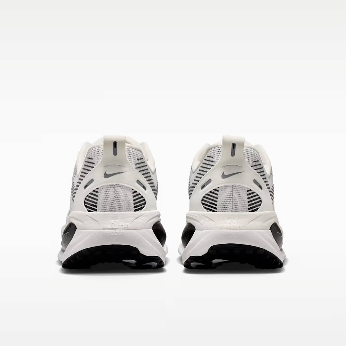 ナイキ ズーム ボメロ 18 メンズ NIKE ZOOM VOMERO 18 | スポーツ