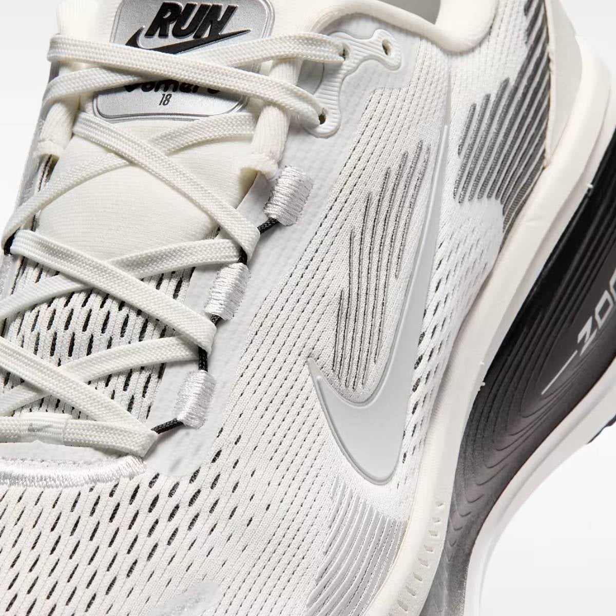 ナイキ ズーム ボメロ 18 NIKE ZOOM VOMERO | スポーツマリオ公式通販